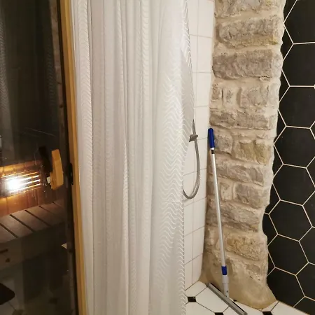 Apartamento City Center Cozy Studio Talin